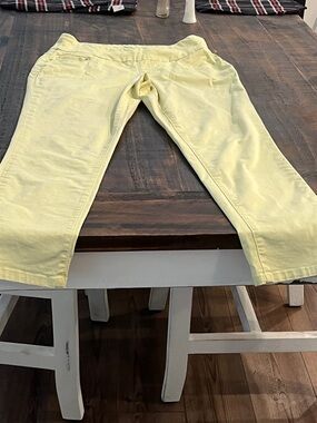 Women’s Jag Jeans Pale Yellow High-Rise Pants